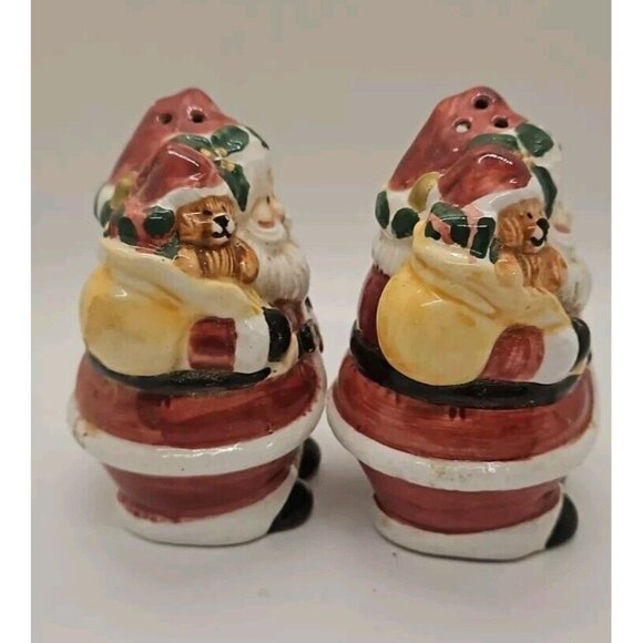 Vintage Christmas Holiday Table Santa Salt and Pepper Shakers - Picture 2 of 7